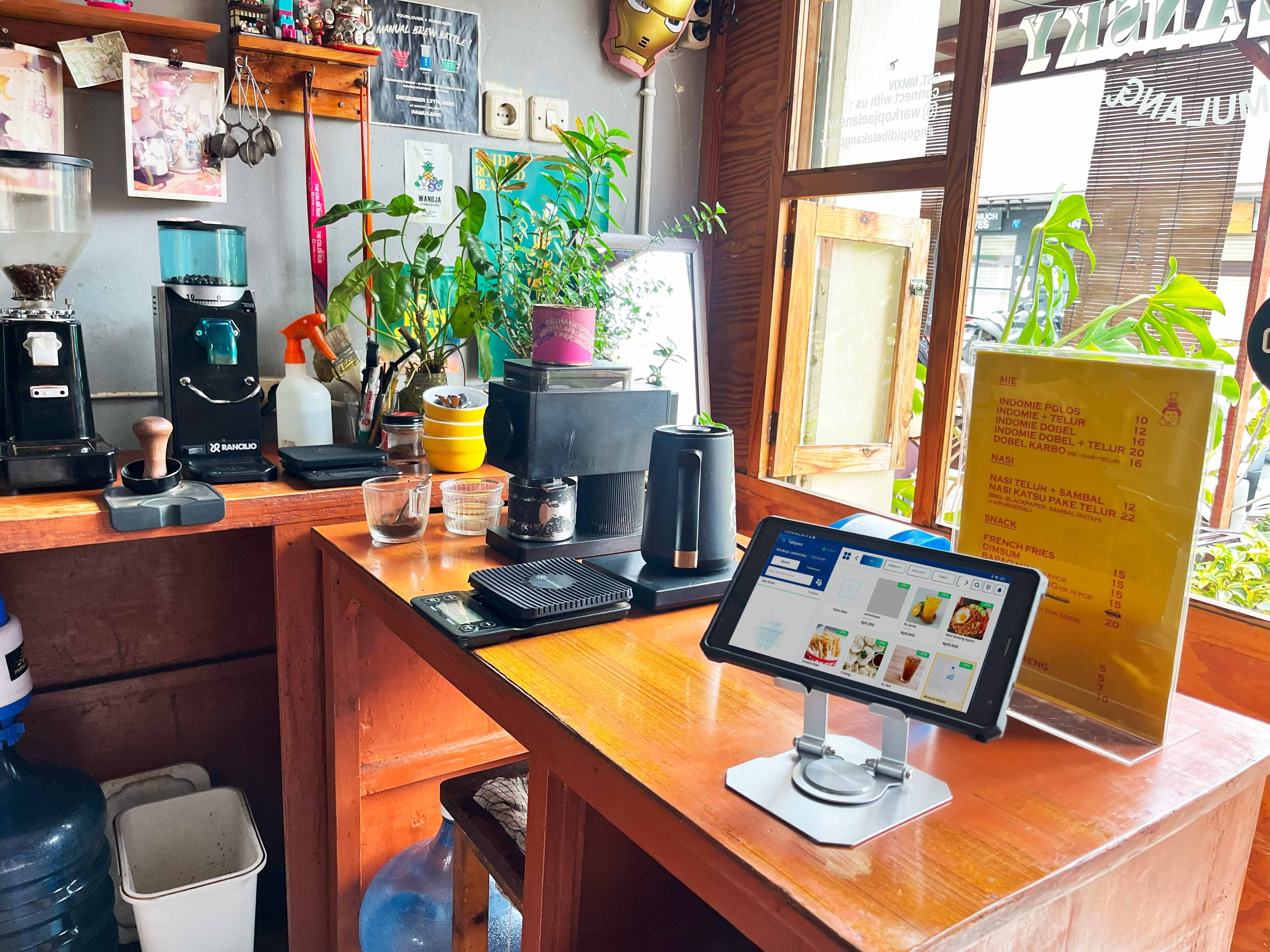 Sistem Kasir IDEKU Bantu Tugas Barista Cafe